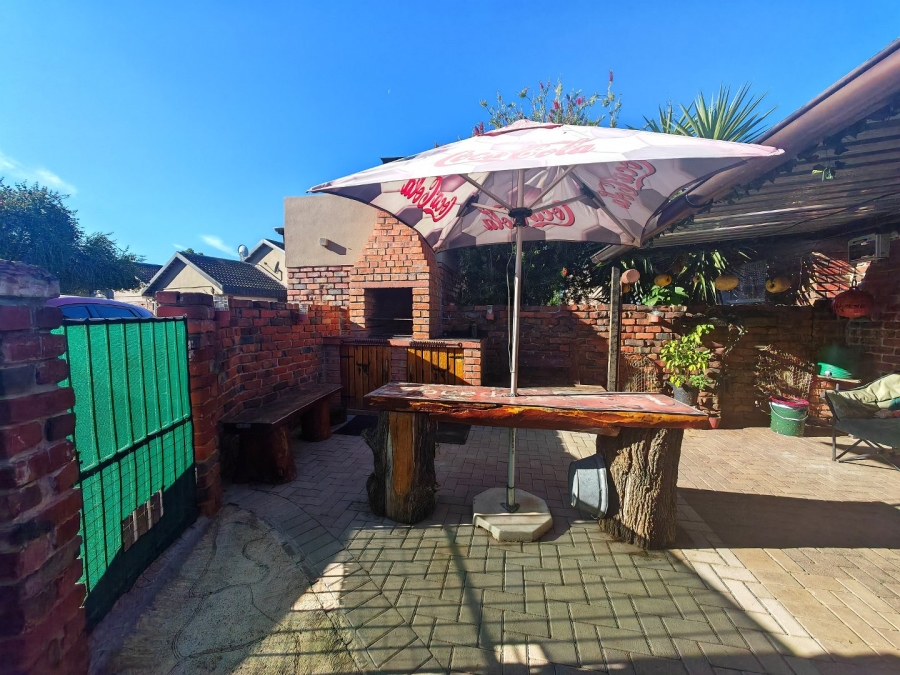 2 Bedroom Property for Sale in Pellissier Free State